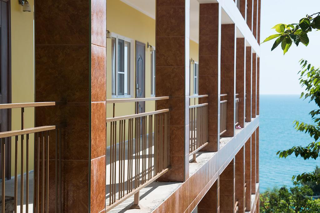 Guest House Arlen Tsandrypsh Exterior photo